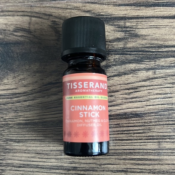 Tisserand 100% Nature Pure Essential Oil - Cinnamon Stick - Picture 2 of 5